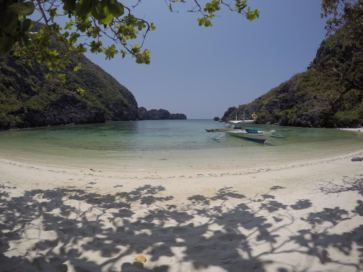 Sunny Island Resort (Adults Only) Эль-Нидо Экстерьер фото