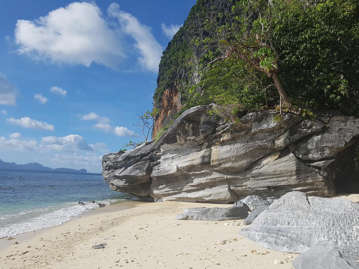 Sunny Island Resort (Adults Only) Эль-Нидо Экстерьер фото